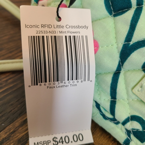 Vera Bradley Iconic RFID Little Crossbody Mint Flowers NEW - Picture 4 of 5